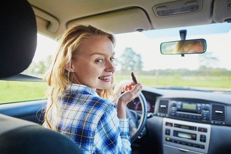 Distracted Teenage Driving – Is Your Child at Risk?
