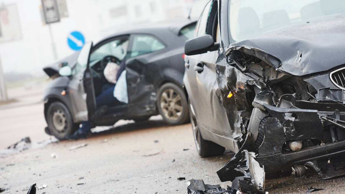 Auto Accident and Personal Injury: When to Hire a Lawyer