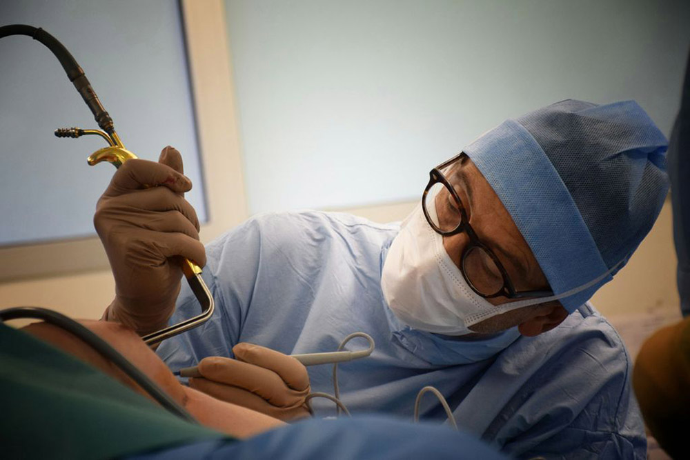 5 Key Traits to Look for When Choosing a Surgeon for Your Personal Injury Case
